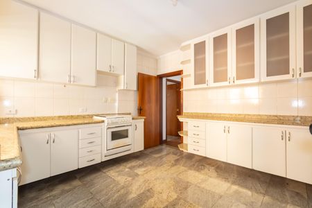 Apartamento à venda com 225m², 4 quartos e 2 vagasCozinha