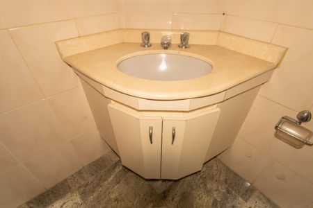 Apartamento à venda com 225m², 4 quartos e 2 vagasBanheiro da Suíte 2