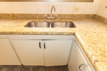 Apartamento à venda com 225m², 4 quartos e 2 vagasCozinha