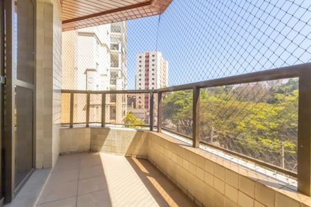 Apartamento à venda com 225m², 4 quartos e 2 vagasSacada