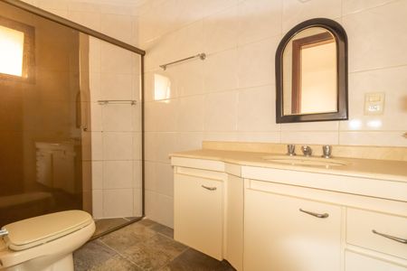 Apartamento à venda com 225m², 4 quartos e 2 vagasBanheiro da Suíte 1