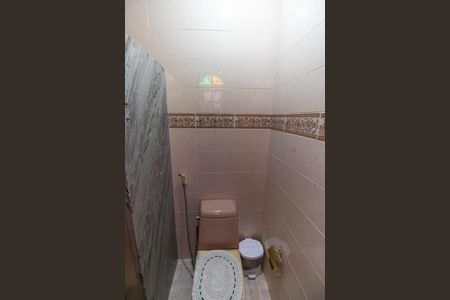 Casa de condomínio para alugar com 700m², 4 quartos e 4 vagas Casa de condomínio para alugar com 700m², 4 quartos e 4 vagasBanheiro da Suíte 2