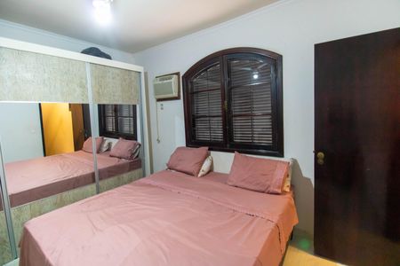 Casa de condomínio para alugar com 700m², 4 quartos e 4 vagas Casa de condomínio para alugar com 700m², 4 quartos e 4 vagasSuíte 3