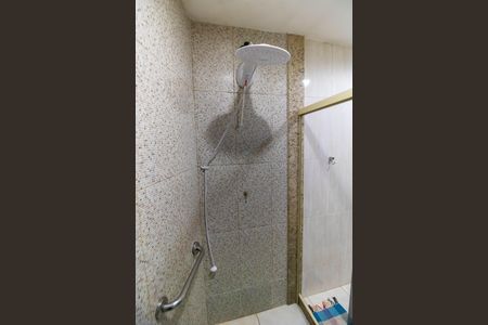 Casa de condomínio para alugar com 700m², 4 quartos e 4 vagas Casa de condomínio para alugar com 700m², 4 quartos e 4 vagasBanheiro da Suíte 1