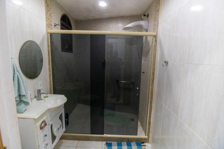 Casa de condomínio para alugar com 700m², 4 quartos e 4 vagas Casa de condomínio para alugar com 700m², 4 quartos e 4 vagasBanheiro da Suíte 1