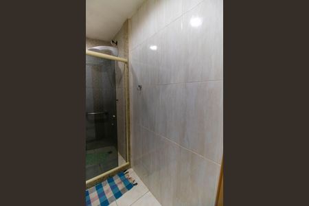 Casa de condomínio para alugar com 700m², 4 quartos e 4 vagas Casa de condomínio para alugar com 700m², 4 quartos e 4 vagasBanheiro da Suíte 1