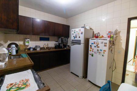 Casa de condomínio para alugar com 700m², 4 quartos e 4 vagas Casa de condomínio para alugar com 700m², 4 quartos e 4 vagasCozinha