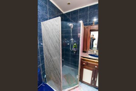 Casa de condomínio para alugar com 700m², 4 quartos e 4 vagas Casa de condomínio para alugar com 700m², 4 quartos e 4 vagasBanheiro da Suíte 3