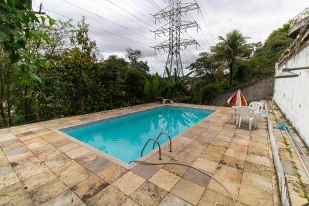 Casa de condomínio para alugar com 700m², 4 quartos e 4 vagas Casa de condomínio para alugar com 700m², 4 quartos e 4 vagasÁrea externa