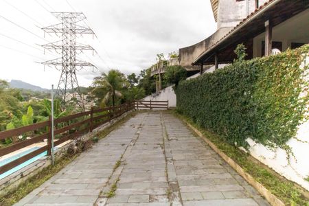 Casa de condomínio para alugar com 700m², 4 quartos e 4 vagas Casa de condomínio para alugar com 700m², 4 quartos e 4 vagasÁrea externa