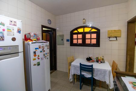 Casa de condomínio para alugar com 700m², 4 quartos e 4 vagas Casa de condomínio para alugar com 700m², 4 quartos e 4 vagasCozinha