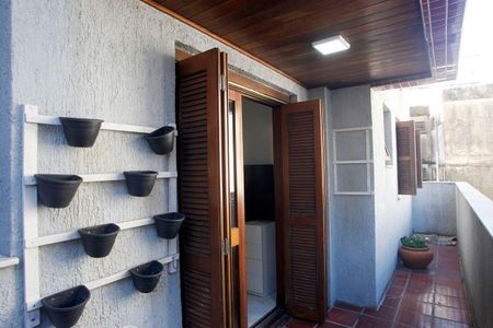 Apartamento à venda com 61m², 2 quartos e 1 vagaÁrea de Serviço / Varanda