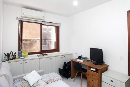 Quarto 1 de apartamento à venda com 2 quartos, 61m² em Menino Deus, Porto Alegre