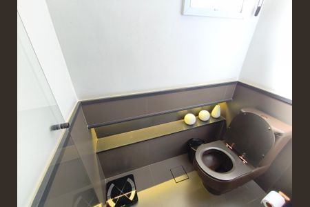 Apartamento à venda com 149m², 3 quartos e 2 vagas Apartamento à venda com 149m², 3 quartos e 2 vagasBanheiro da Suíte