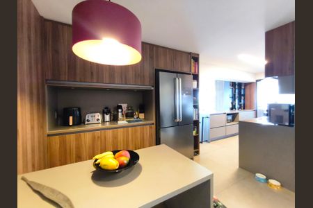 Apartamento à venda com 149m², 3 quartos e 2 vagas Apartamento à venda com 149m², 3 quartos e 2 vagasCozinha