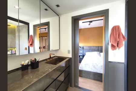 Apartamento à venda com 149m², 3 quartos e 2 vagas Apartamento à venda com 149m², 3 quartos e 2 vagasBanheiro da Suíte