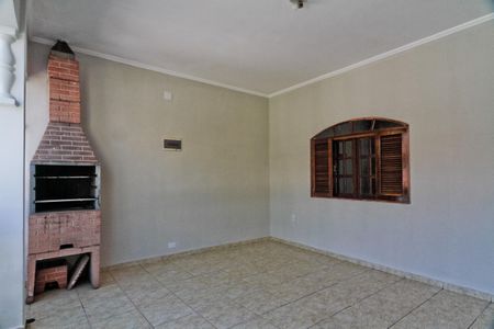 Casa para alugar com 123m², 3 quartos e sem vagaVaranda