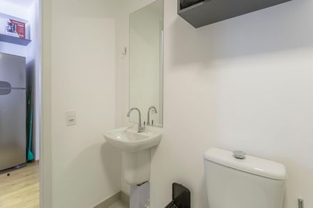 Banheiro de kitnet/studio à venda com 1 quarto, 30m² em Indianópolis, São Paulo