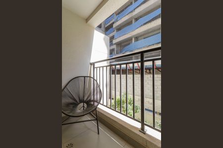 Varanda de kitnet/studio à venda com 1 quarto, 30m² em Indianópolis, São Paulo