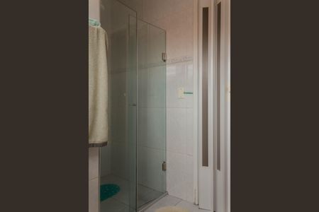 Casa à venda com 197m², 3 quartos e 3 vagas Casa à venda com 197m², 3 quartos e 3 vagasBanheiro da Suíte 1