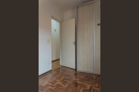 Casa à venda com 197m², 3 quartos e 3 vagas Casa à venda com 197m², 3 quartos e 3 vagasQuarto