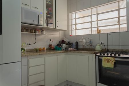 Casa à venda com 197m², 3 quartos e 3 vagas Casa à venda com 197m², 3 quartos e 3 vagasCozinha