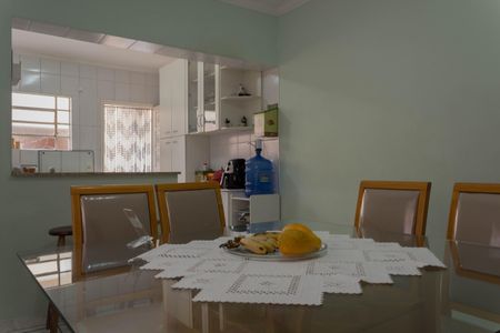 Casa à venda com 197m², 3 quartos e 3 vagas Casa à venda com 197m², 3 quartos e 3 vagasSala de Jantar