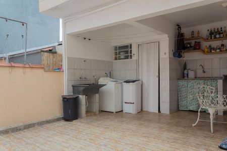 Casa à venda com 197m², 3 quartos e 3 vagas Casa à venda com 197m², 3 quartos e 3 vagasÁrea de Serviço