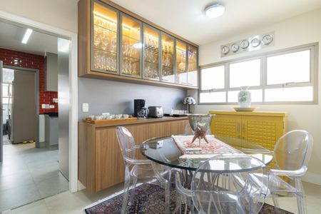 Apartamento à venda com 212m², 3 quartos e 4 vagasCopa