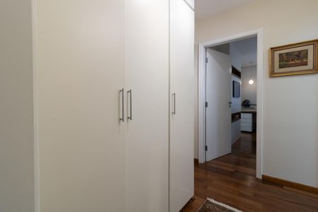Apartamento à venda com 212m², 3 quartos e 4 vagasCorredor