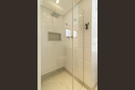 Apartamento à venda com 212m², 3 quartos e 4 vagasBanheiro da Suíte 2