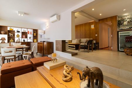 Apartamento à venda com 212m², 3 quartos e 4 vagasSala