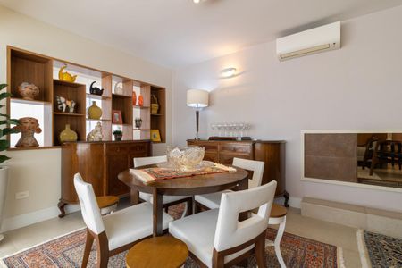 Apartamento à venda com 212m², 3 quartos e 4 vagasSala