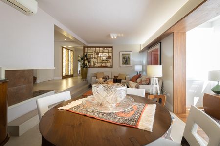 Apartamento à venda com 212m², 3 quartos e 4 vagasSala