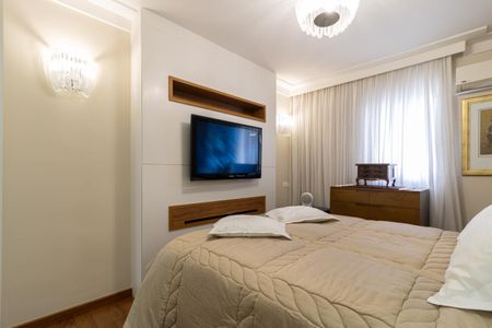 Apartamento à venda com 212m², 3 quartos e 4 vagasSuíte 1