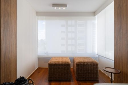 Apartamento à venda com 212m², 3 quartos e 4 vagasVaranda da Sala de TV