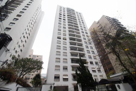Apartamento à venda com 150m², 2 quartos e 3 vagasFachada