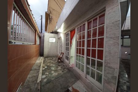 Casa para alugar com 70m², 2 quartos e 2 vagas Casa para alugar com 70m², 2 quartos e 2 vagasVaranda