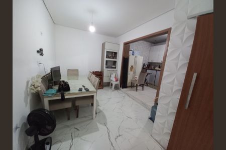 Casa para alugar com 70m², 2 quartos e 2 vagas Casa para alugar com 70m², 2 quartos e 2 vagasSala