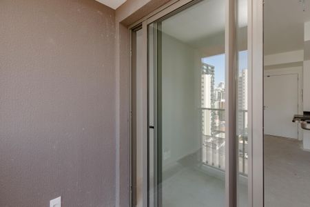 Studio à venda com 27m², 1 quarto e 1 vaga Studio à venda com 27m², 1 quarto e 1 vagaVaranda