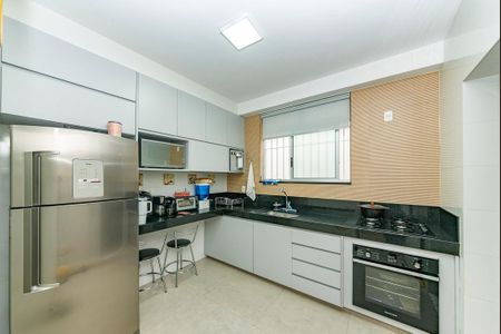 Apartamento à venda com 175m², 3 quartos e 2 vagasCozinha