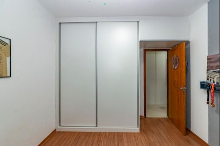 Apartamento à venda com 175m², 3 quartos e 2 vagasQuarto 2