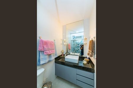 Apartamento à venda com 175m², 3 quartos e 2 vagasBanheiro da Suíte