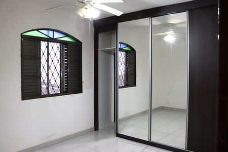 Casa para alugar com 460m², 4 quartos e 2 vagasSuíte