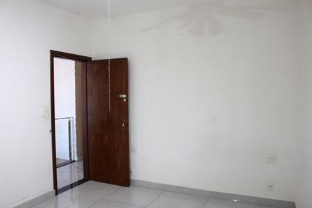 Casa para alugar com 460m², 4 quartos e 2 vagasSuíte