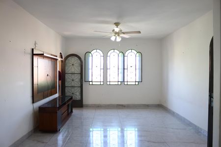 Sala de casa para alugar com 4 quartos, 460m² em Padre Eustáquio, Belo Horizonte