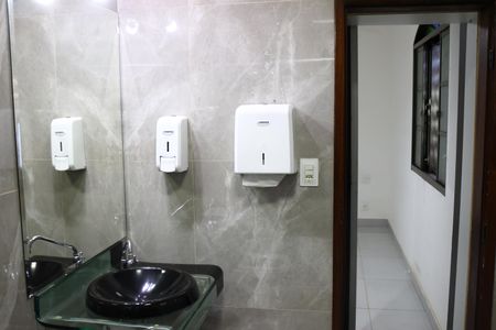 Casa para alugar com 460m², 4 quartos e 2 vagasBanheiro da Suíte