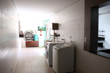 Casa para alugar com 460m², 4 quartos e 2 vagasÁrea de Serviço