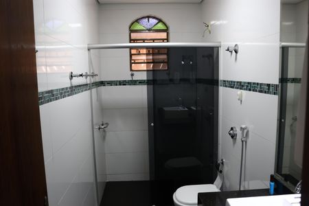 Casa para alugar com 460m², 4 quartos e 2 vagasBanheiro