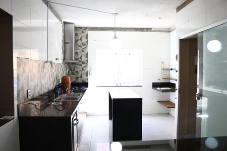 Casa para alugar com 460m², 4 quartos e 2 vagasCozinha